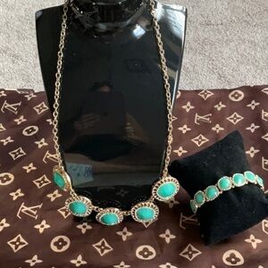 Vintage Turquoise Simulated Necklace and Bracelet Set